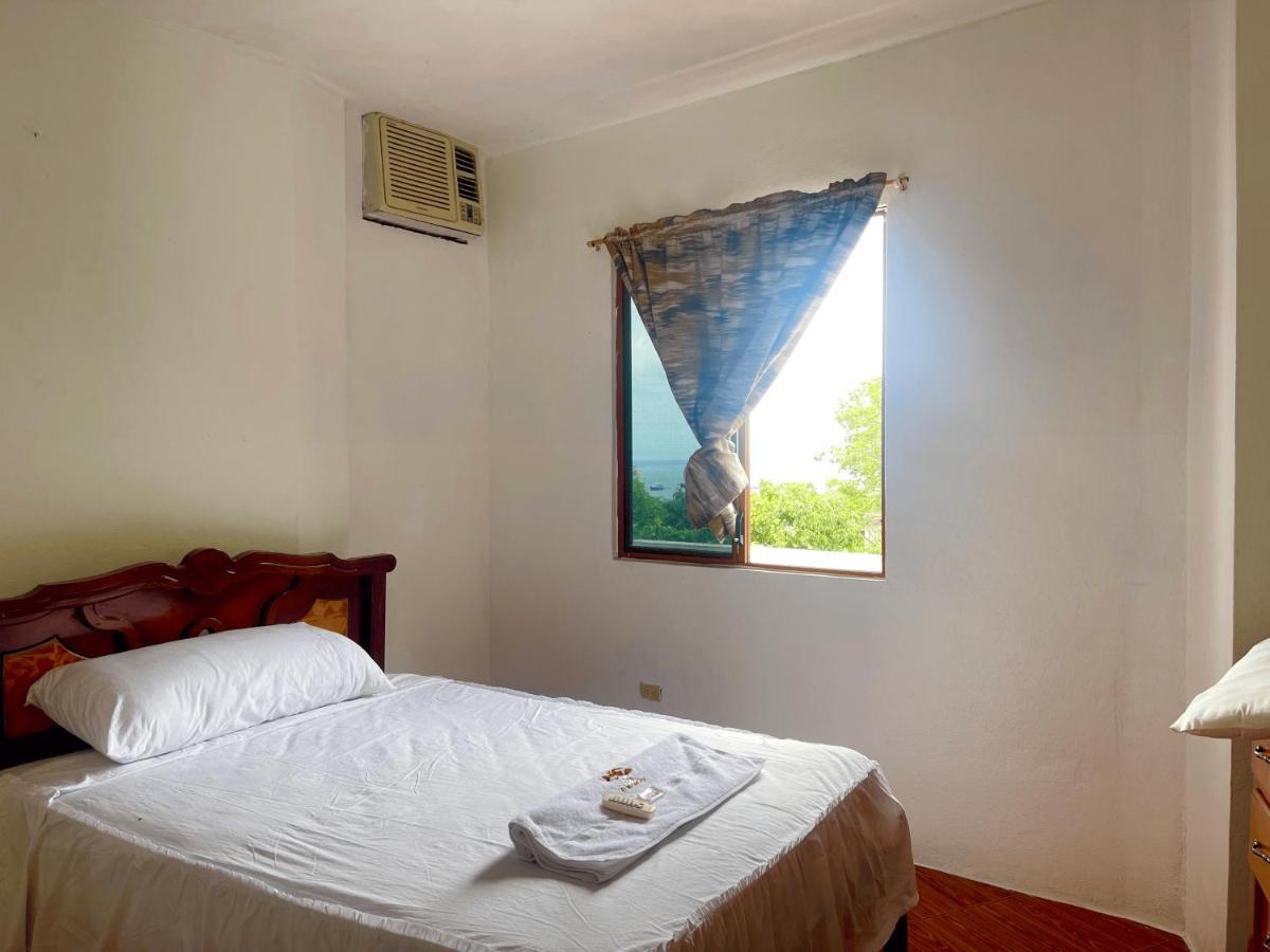 Hostal Vista Al Mar Hotel Puerto Baquerizo Moreno Bagian luar foto
