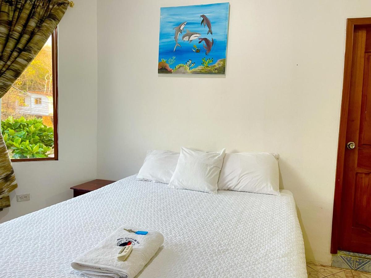 Hostal Vista Al Mar Hotel Puerto Baquerizo Moreno Bagian luar foto