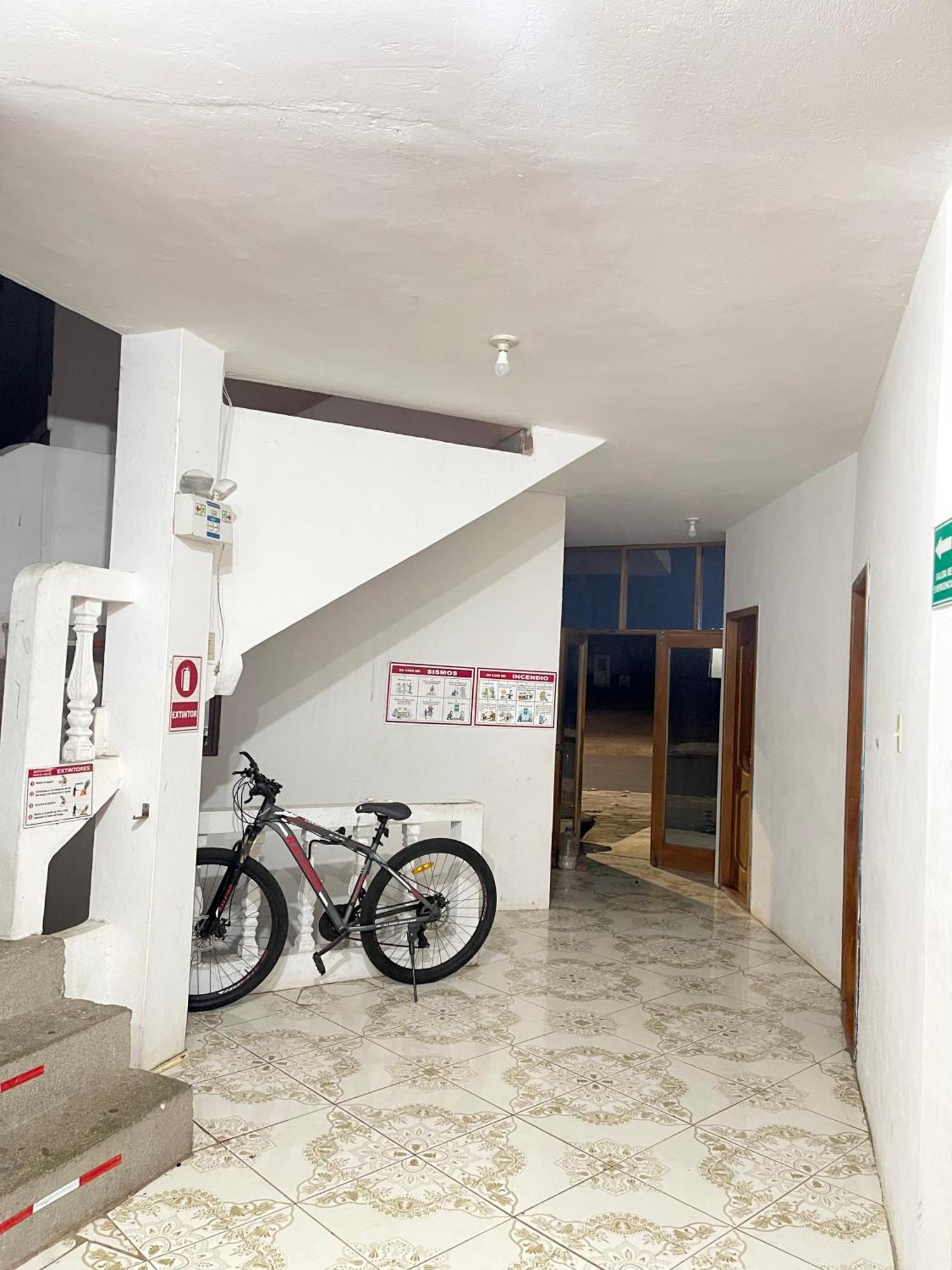Hostal Vista Al Mar Hotel Puerto Baquerizo Moreno Bagian luar foto