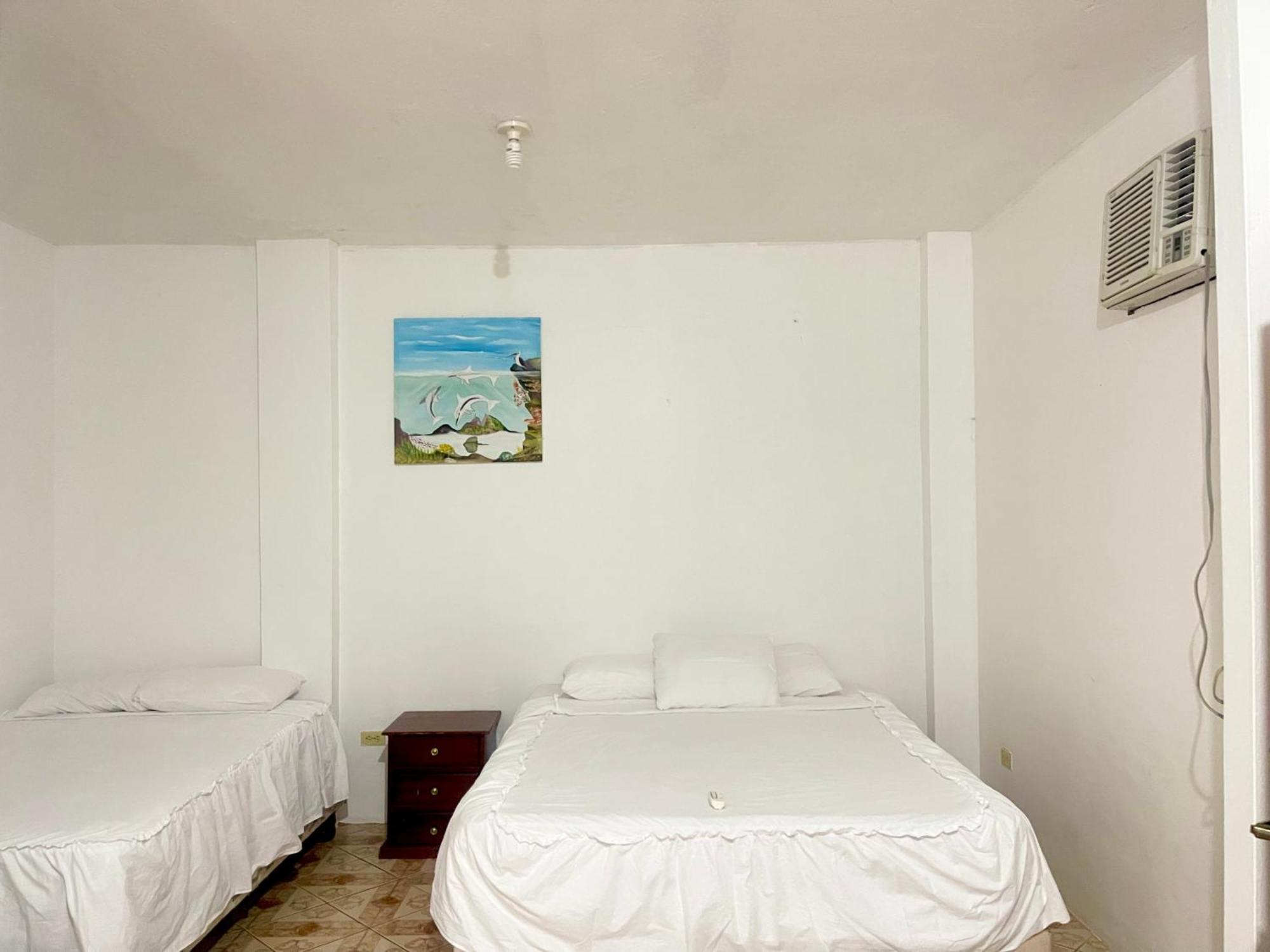 Hostal Vista Al Mar Hotel Puerto Baquerizo Moreno Bagian luar foto
