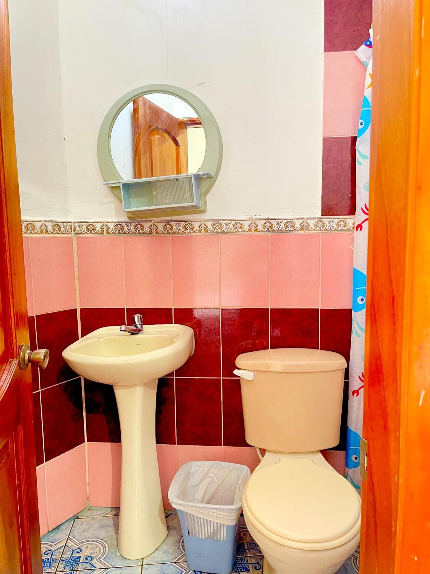 Hostal Vista Al Mar Hotel Puerto Baquerizo Moreno Bagian luar foto