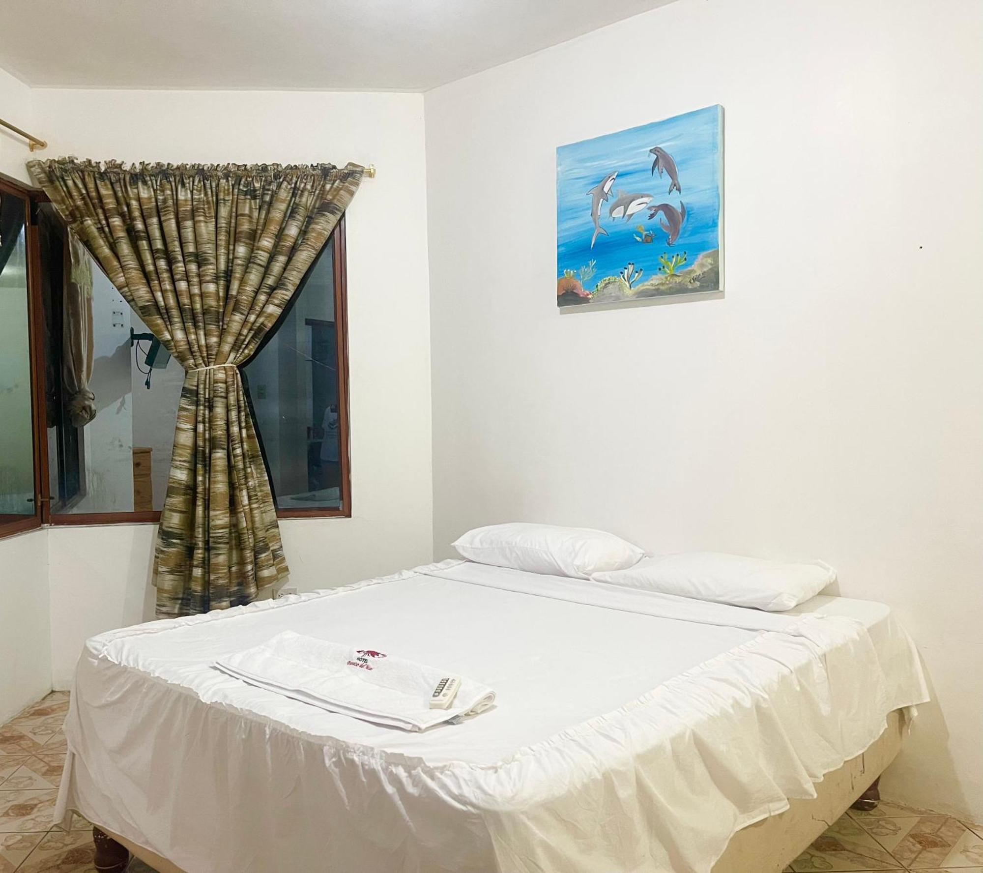 Hostal Vista Al Mar Hotel Puerto Baquerizo Moreno Bagian luar foto